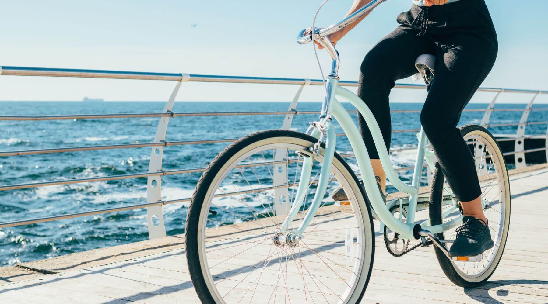 Riding the Waves: Exploring Australia's Top Coastal Bike Paths - Birds on Bikes