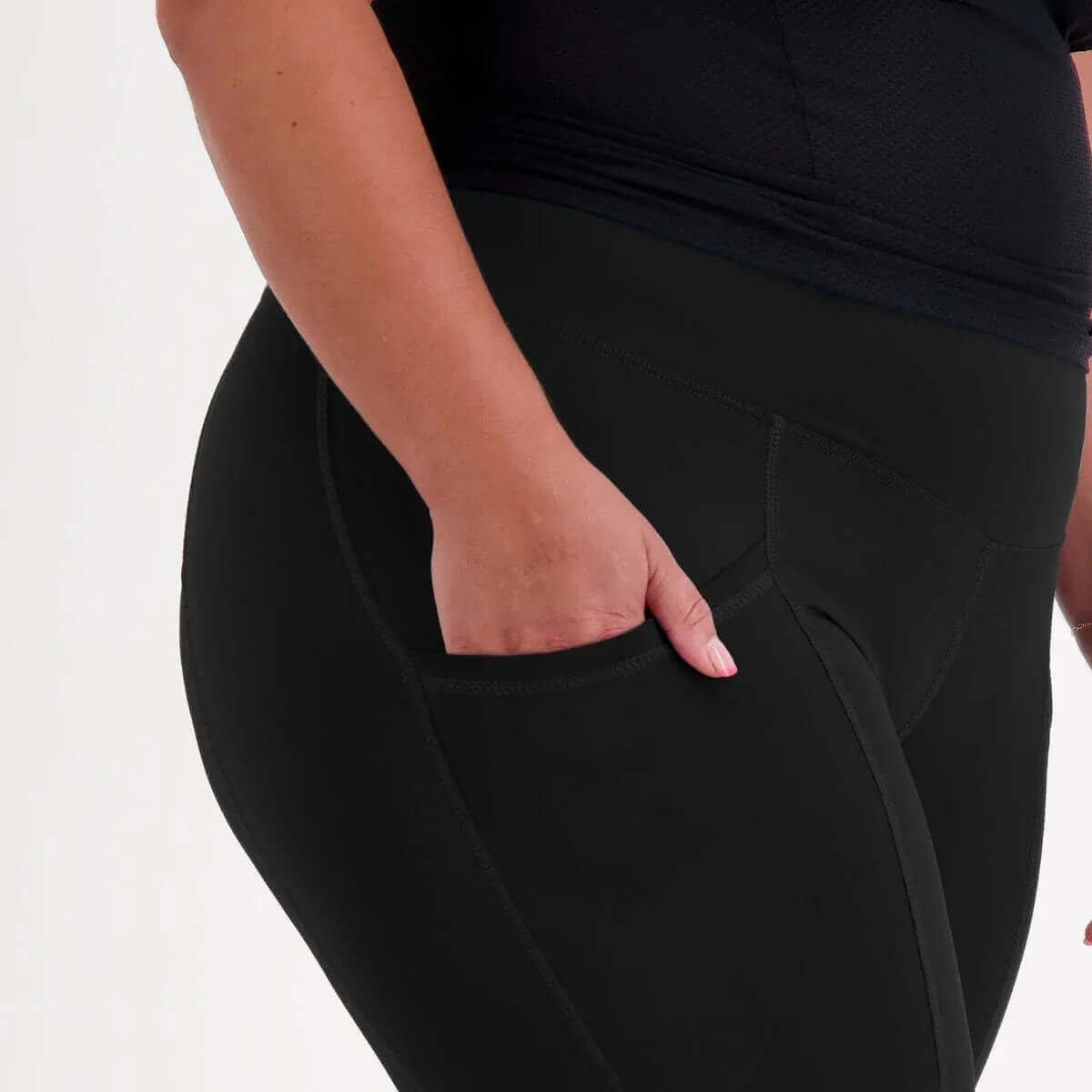 Deep side pocket detail -- Birds on Bikes women's cycling tights padded black