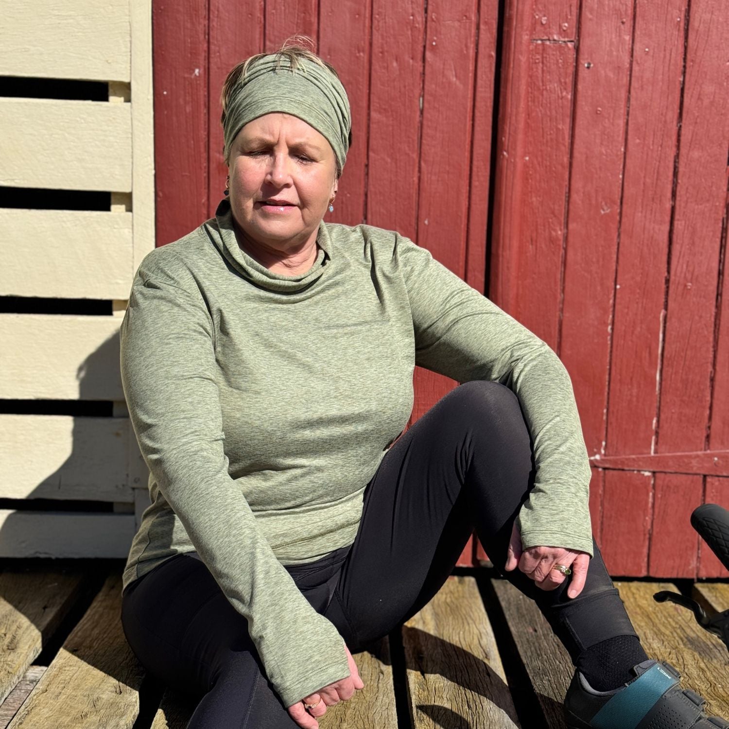 cyclist wearing Nomad Skivvy with padded cycling tights for cycling