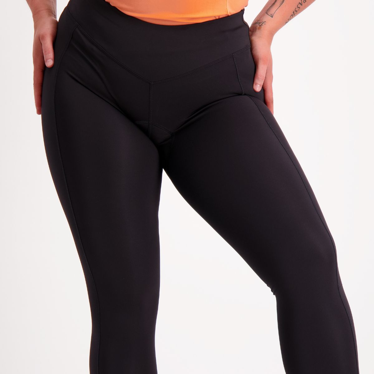 Wanderer 7/8 capri padded bike pants, front view with high‑rise waist